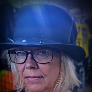 Meet your Posher, Rhonda